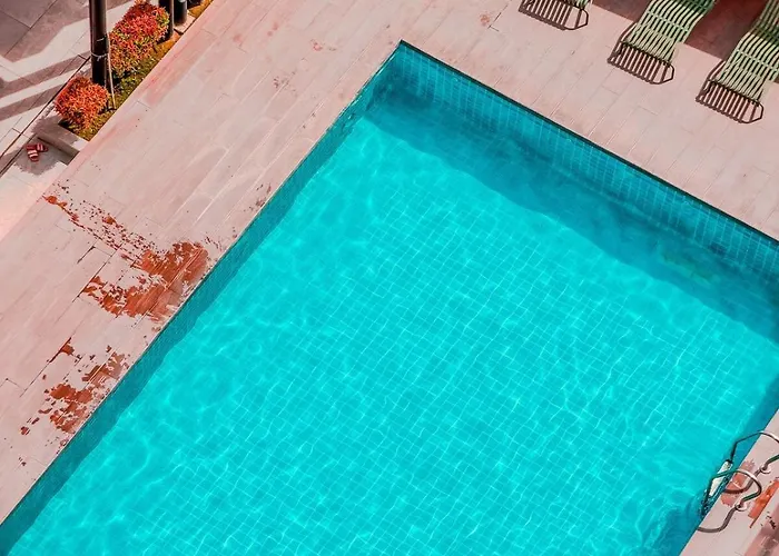 The Median Modern Near It Park 4* Cebu