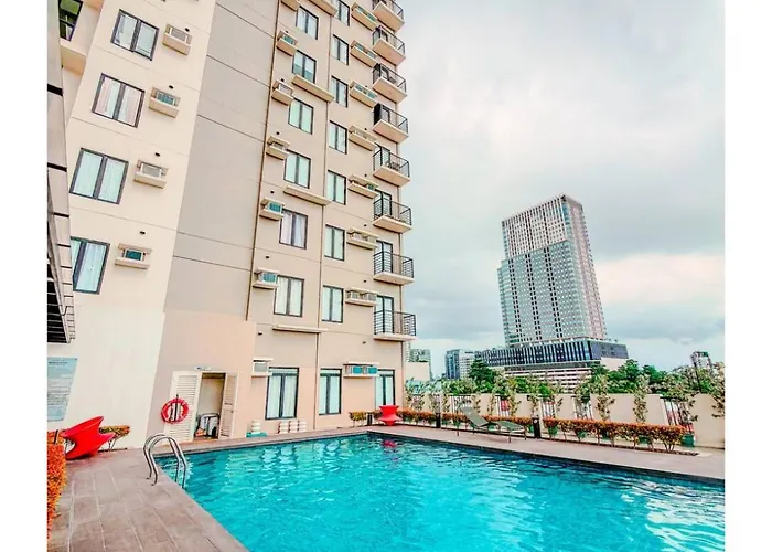 The Median Modern Near It Park 4*