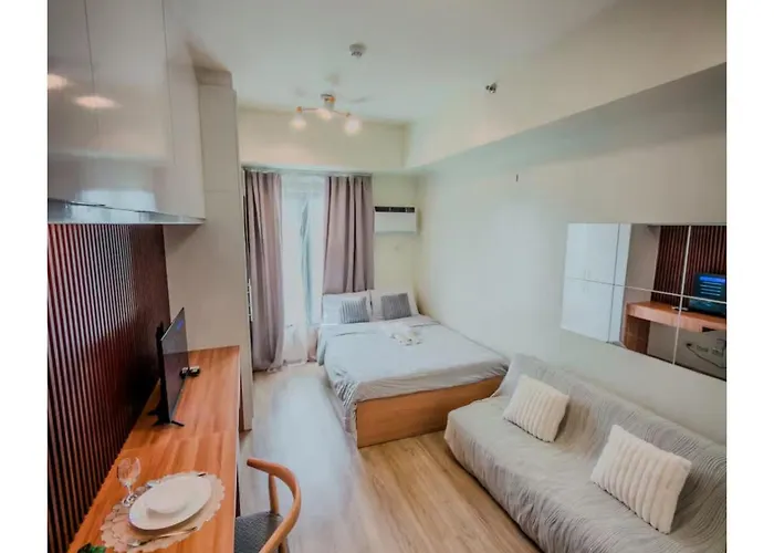 The Median Modern Near It Park 4* Cebu
